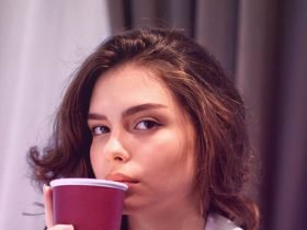 Thin Eyebrows? Here’s How To Make Them Full And Luxurious Thin Eyebrows? Here’s How To Make Them Full And Luxurious